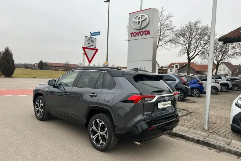 Toyota RAV4 din 2025 cu 7.500 km - oferta TOY168052 - foto 4