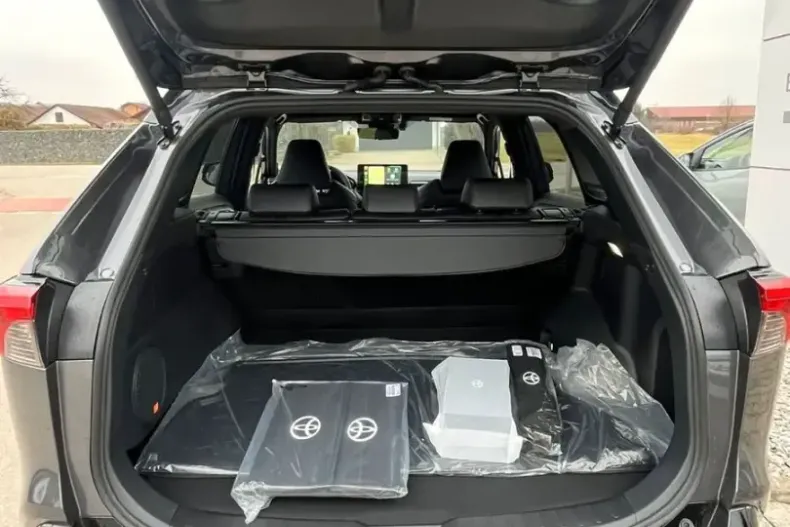 Toyota RAV4 din 2025 cu 7.500 km - oferta TOY168052 - foto 6