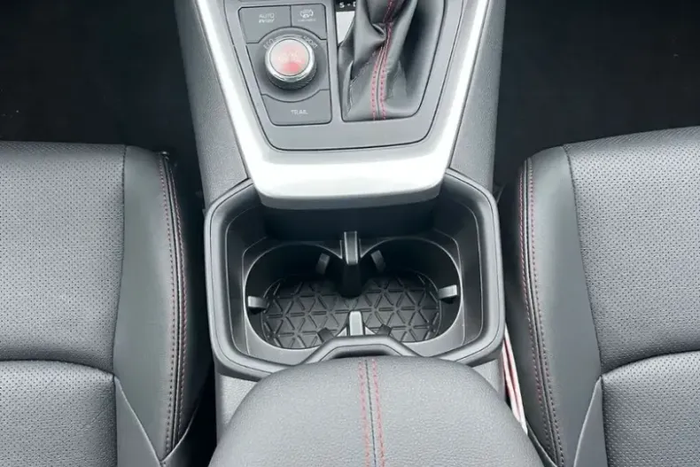 Toyota RAV4 din 2025 cu 7.500 km - oferta TOY168052 - foto 14