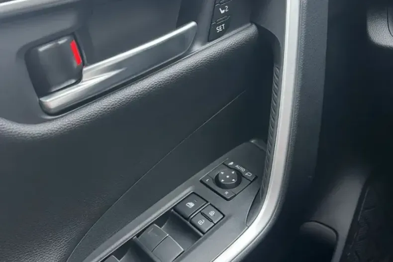 Toyota RAV4 din 2025 cu 7.500 km - oferta TOY168052 - foto 15