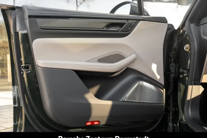 Porsche Macan din 2024 cu 30.891 km - oferta POR168061 - foto 36