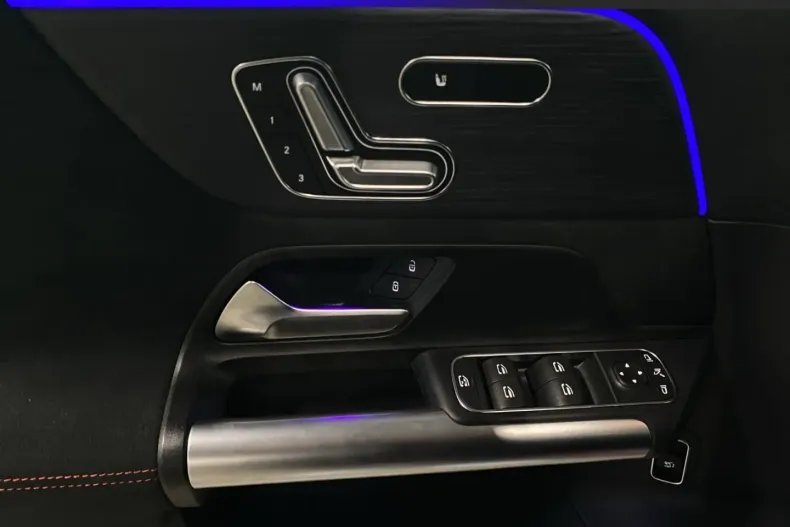 Mercedes-Benz EQA din 2023 cu 5.670 km - oferta MER168080 - foto 13