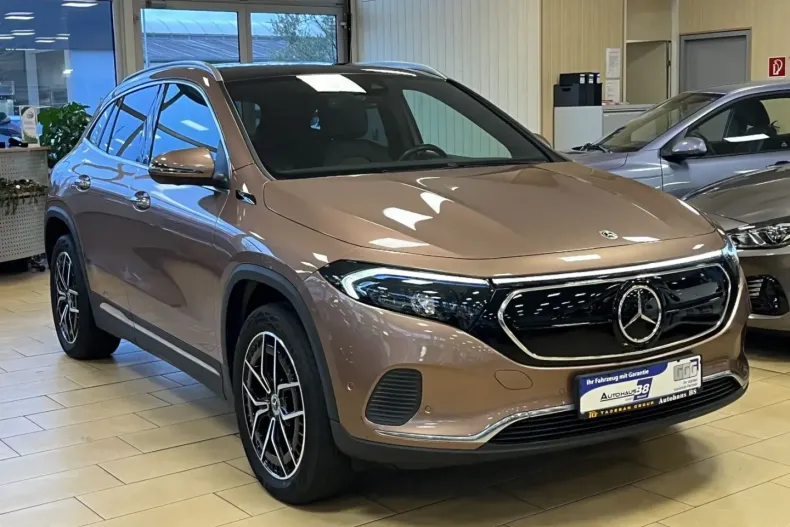 Mercedes-Benz EQA din 2022 cu 45.680 km - oferta MER168083 - foto 1