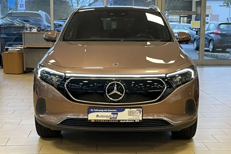 Mercedes-Benz EQA din 2022 cu 45.680 km - oferta MER168083 - foto 3