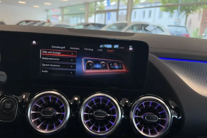 Mercedes-Benz EQA din 2022 cu 45.680 km - oferta MER168083 - foto 18