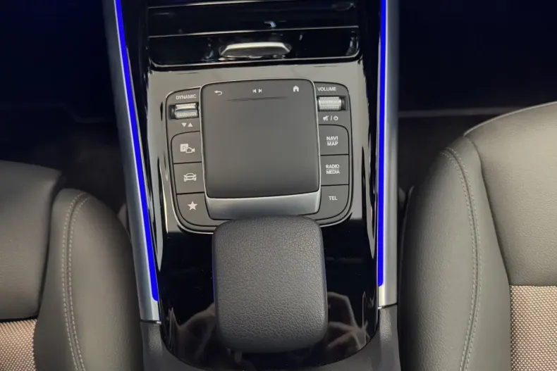 Mercedes-Benz EQA din 2022 cu 45.680 km - oferta MER168083 - foto 20