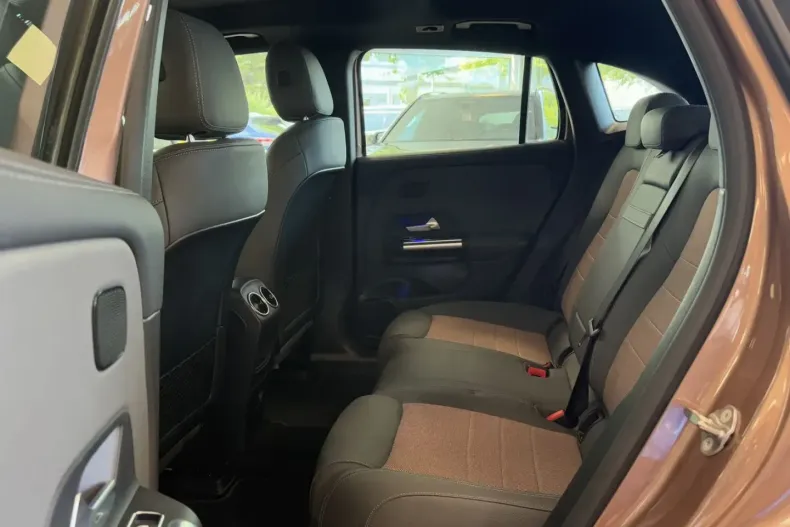 Mercedes-Benz EQA din 2022 cu 45.680 km - oferta MER168083 - foto 21