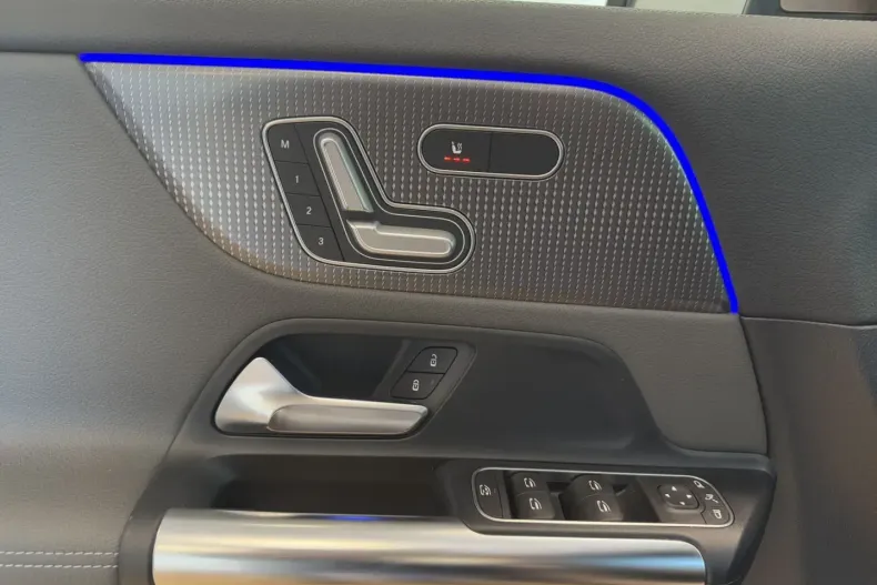 Mercedes-Benz EQA din 2022 cu 45.680 km - oferta MER168083 - foto 22