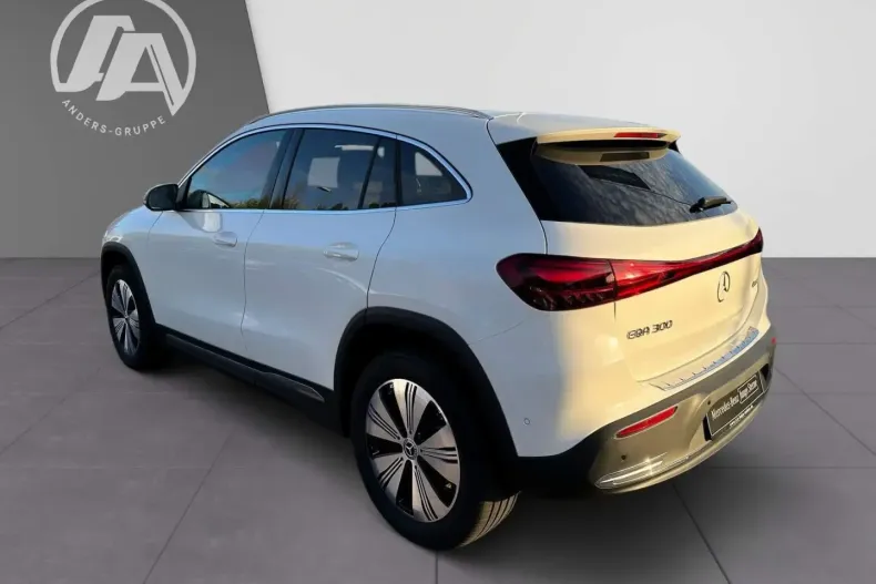 Mercedes-Benz EQA din 2024 cu 8.259 km - oferta MER168084 - foto 3