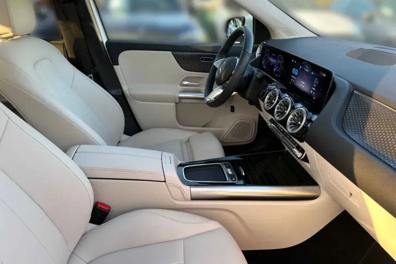 Mercedes-Benz EQA din 2024 cu 8.259 km - oferta MER168084 - foto 7