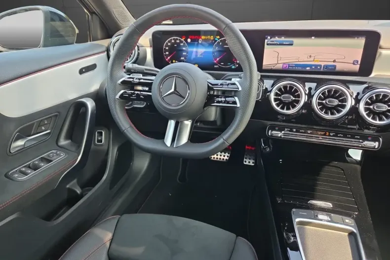 Mercedes-Benz A 250 din 2024 cu 16.600 km - oferta MER168087 - foto 6