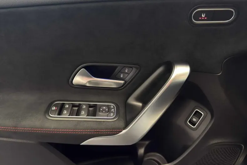 Mercedes-Benz A 250 din 2024 cu 7.943 km - oferta MER168090 - foto 6