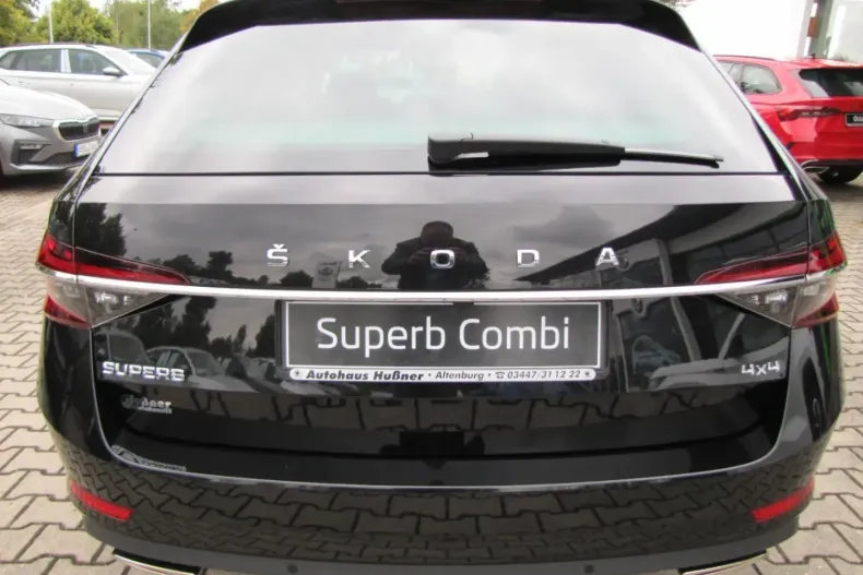 Skoda Superb din 2023 cu 44.150 km - oferta SKO168095 - foto 5