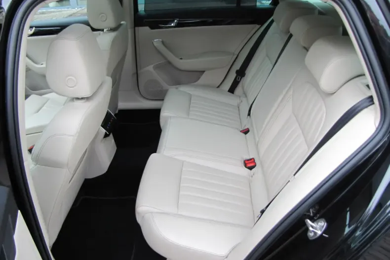 Skoda Superb din 2023 cu 44.150 km - oferta SKO168095 - foto 14