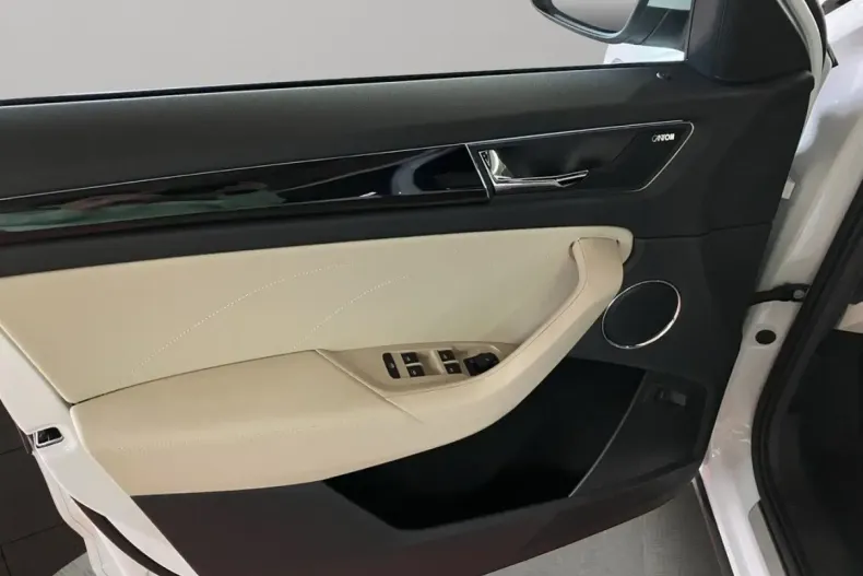 Skoda Kodiaq din 2023 cu 37.200 km - oferta SKO168101 - foto 9