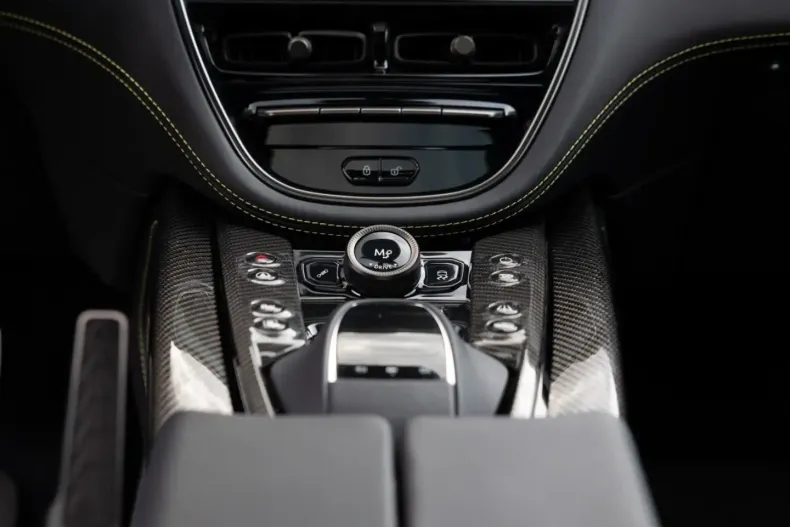 Aston Martin DBX din 2024 cu 14.740 km - oferta AST168102 - foto 25