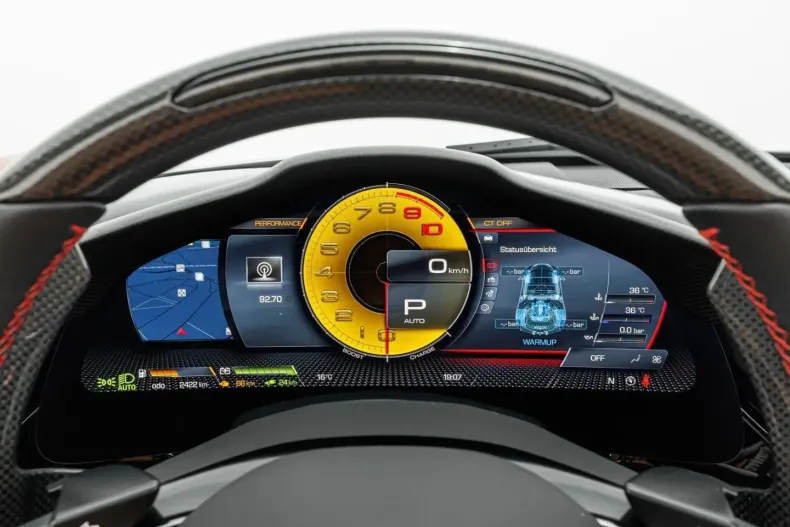 Ferrari SF90 din 2023 cu 2.600 km - oferta FER168104 - foto 13