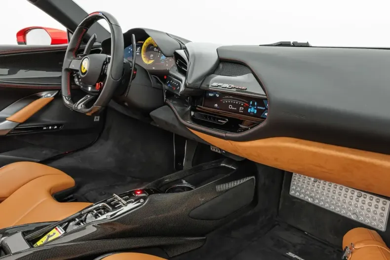 Ferrari SF90 din 2023 cu 2.600 km - oferta FER168104 - foto 22