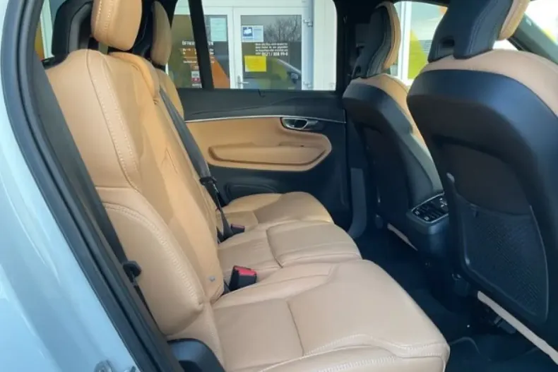 Volvo XC90 din 2023 cu 53.100 km - oferta VOL168114 - foto 16