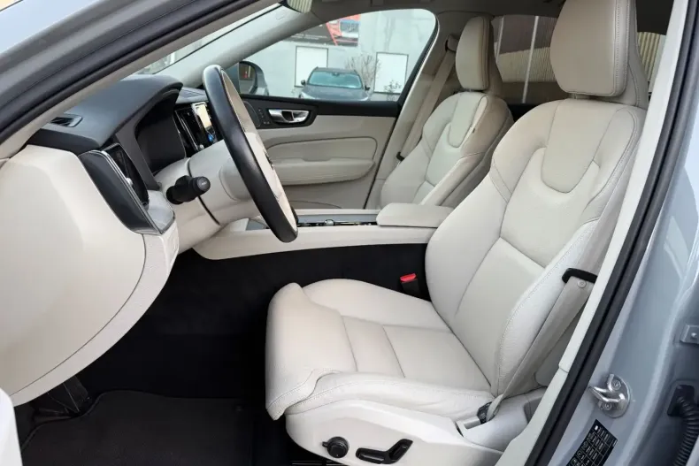 Volvo XC60 din 2024 cu 16.900 km - oferta VOL168115 - foto 11