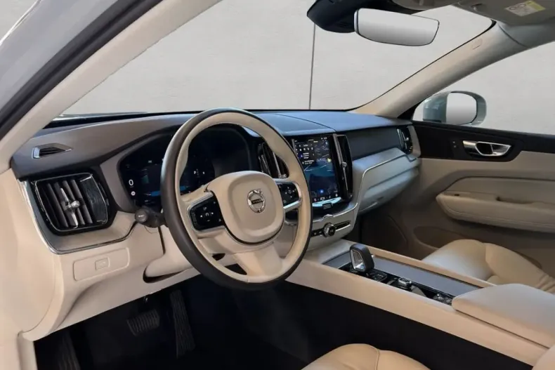 Volvo XC60 din 2024 cu 20.019 km - oferta VOL168116 - foto 11