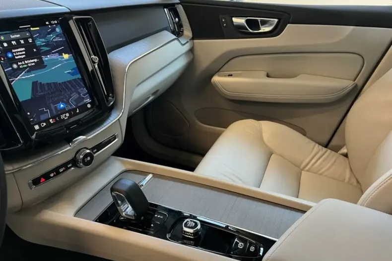 Volvo XC60 din 2024 cu 20.019 km - oferta VOL168116 - foto 24