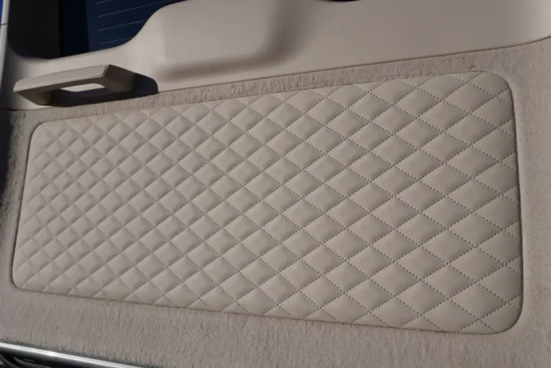 Mercedes-Benz G 450 din 2024 cu 2.400 km - oferta MER168123 - foto 6