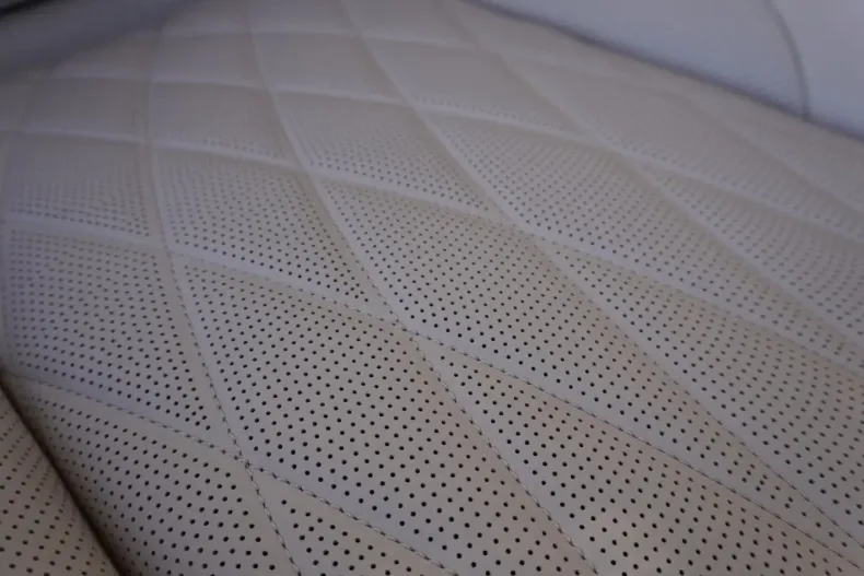 Mercedes-Benz G 450 din 2024 cu 2.400 km - oferta MER168123 - foto 22