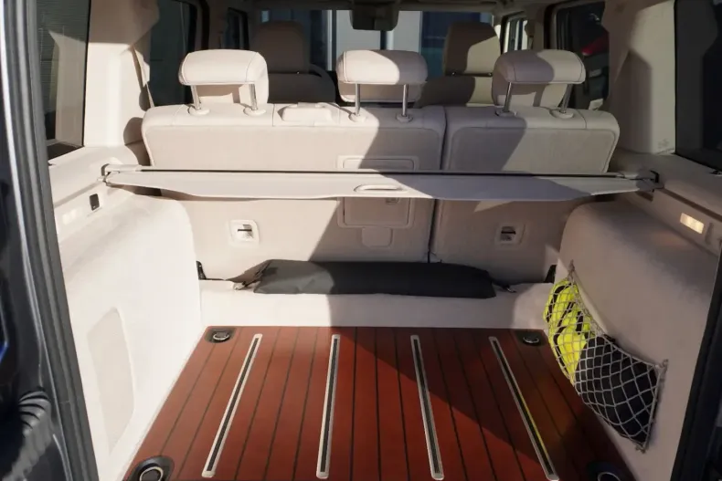 Mercedes-Benz G 450 din 2024 cu 2.400 km - oferta MER168123 - foto 26