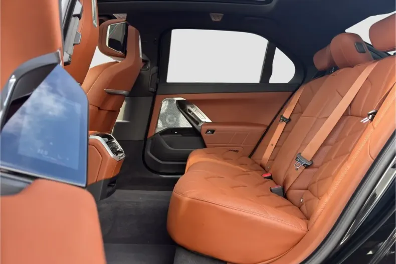 BMW 740 din 2023 cu 56.990 km - oferta BMW168127 - foto 19