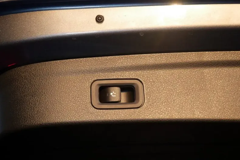 Mercedes-Benz GLE 450 din 2024 cu 14.317 km - oferta MER168150 - foto 12