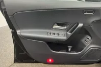 Mercedes-Benz CLA 180 din 2024 cu 9.457 km - oferta MER168184 - foto 10