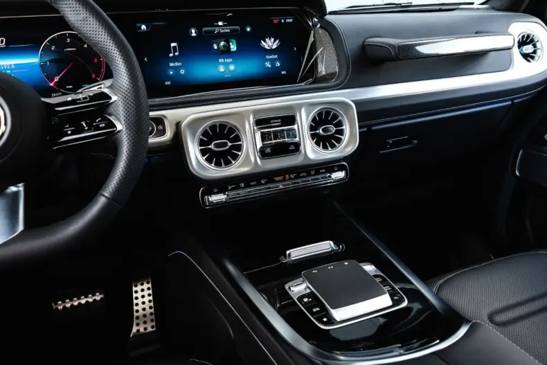 Mercedes-Benz G 450 din 2024 cu 3.800 km - oferta MER168185 - foto 24