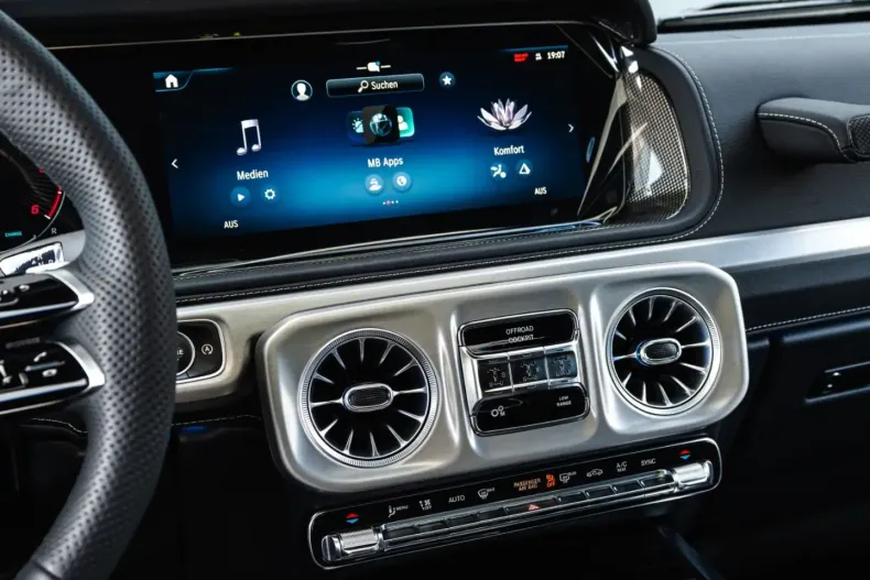 Mercedes-Benz G 450 din 2024 cu 3.800 km - oferta MER168185 - foto 34