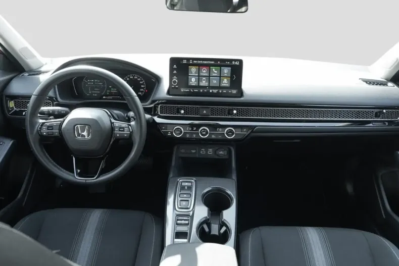 Honda Civic din 2024 cu 28.398 km - oferta HON168186 - foto 8