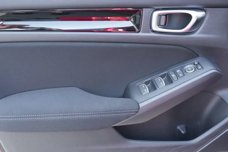 Honda Civic din 2024 cu 28.398 km - oferta HON168186 - foto 13