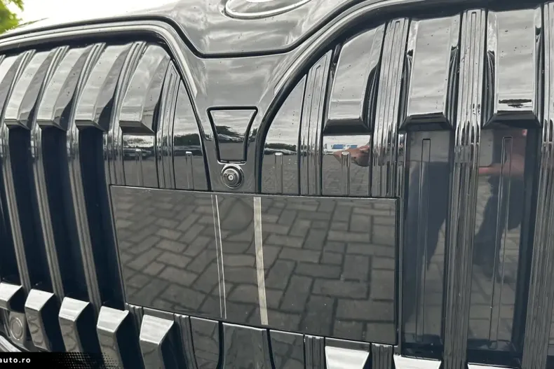 BMW 740 din 2024 cu 5.990 km - oferta BMW168200 - foto 3