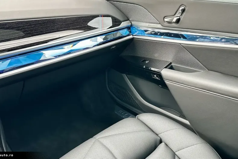 BMW 740 din 2024 cu 5.990 km - oferta BMW168200 - foto 14