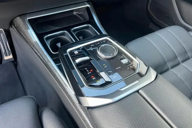 BMW 740 din 2024 cu 28.500 km - oferta BMW168209 - foto 17