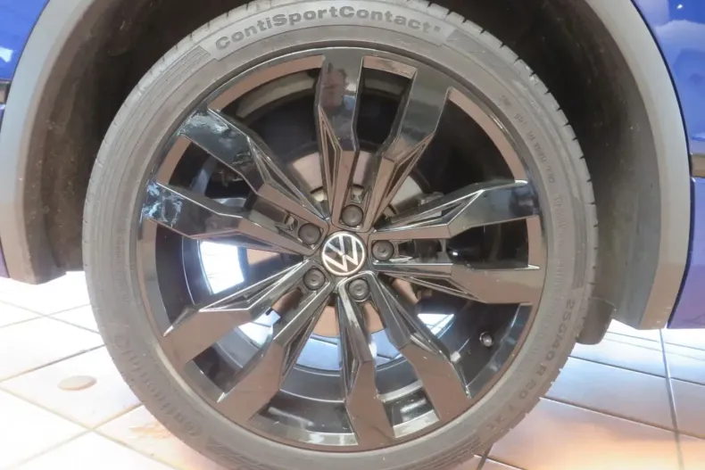 Volkswagen Tiguan din 2024 cu 12.301 km - oferta VOL168215 - foto 5