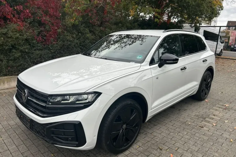 Volkswagen Touareg din 2025 cu 11.500 km - oferta VOL168218 - foto 3