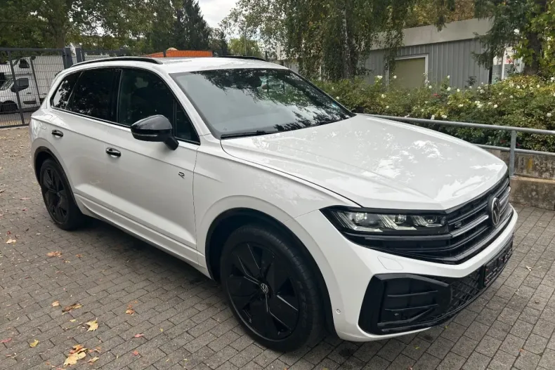 Volkswagen Touareg din 2025 cu 11.500 km - oferta VOL168218 - foto 7