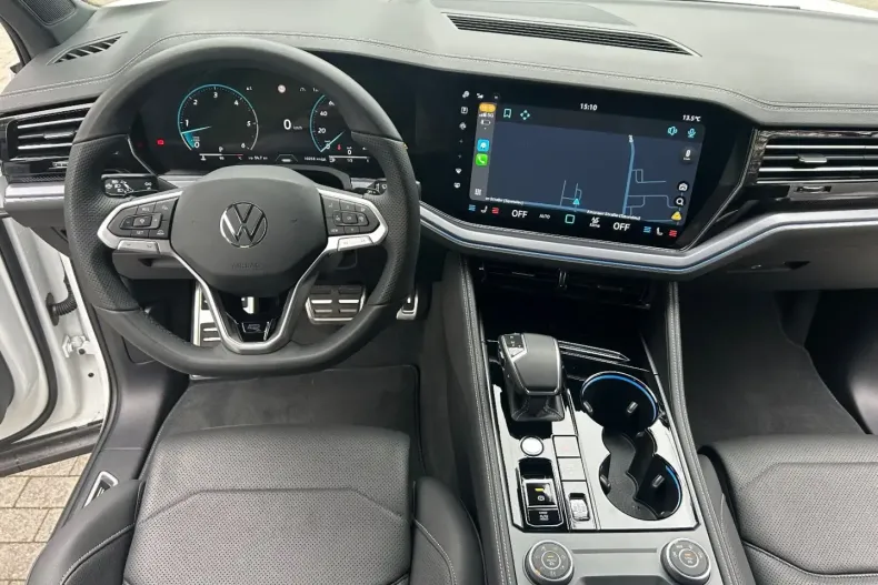 Volkswagen Touareg din 2025 cu 11.500 km - oferta VOL168218 - foto 14