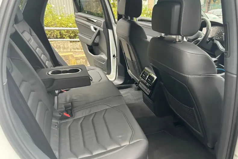 Volkswagen Touareg din 2025 cu 11.500 km - oferta VOL168218 - foto 15