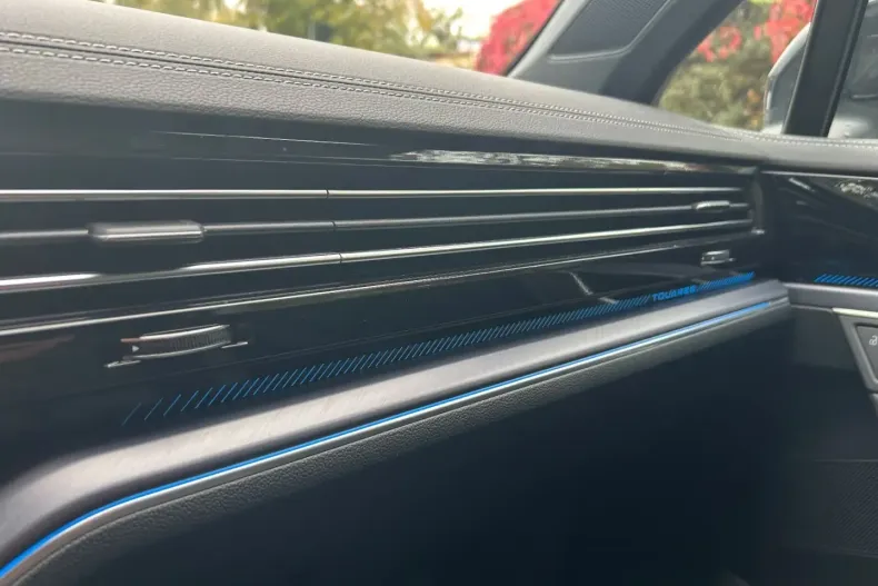 Volkswagen Touareg din 2025 cu 11.500 km - oferta VOL168218 - foto 19