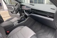 Volkswagen Touareg din 2024 cu 27.000 km - oferta VOL168232 - foto 10