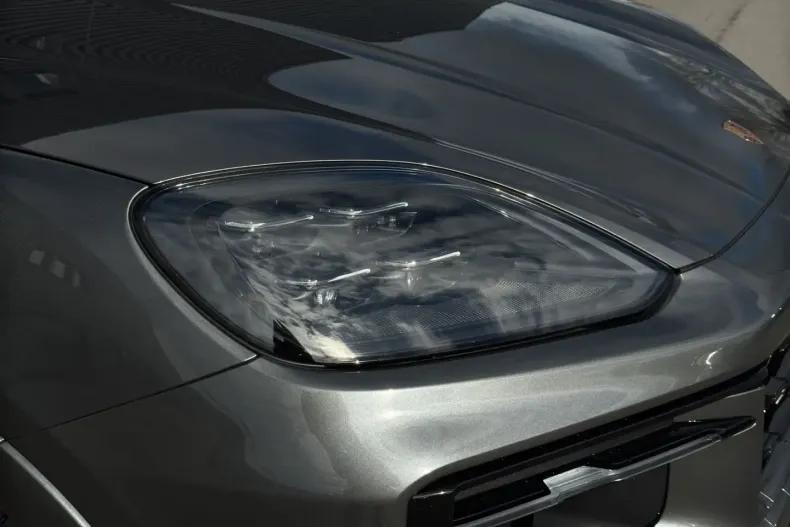 Porsche Cayenne din 2024 cu 16.900 km - oferta POR168245 - foto 24