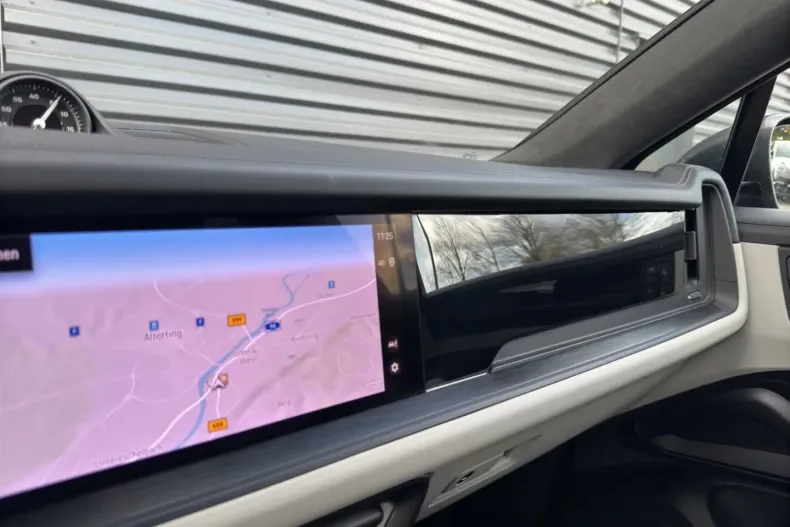 Porsche Cayenne din 2024 cu 16.900 km - oferta POR168245 - foto 31