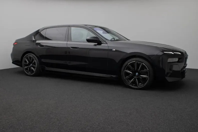 BMW i7 din 2023 cu 23.029 km - oferta BMW168251 - foto 4