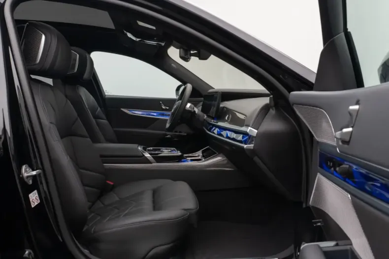 BMW i7 din 2023 cu 23.029 km - oferta BMW168251 - foto 24